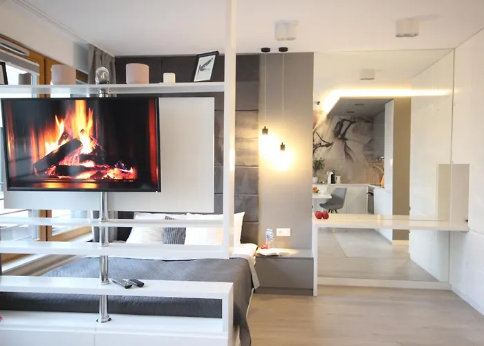 Apartment Viva Lila Apartment, Free Parking, Close To Vistula River - By Homelike